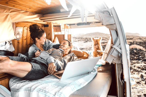 how to start a travel blog