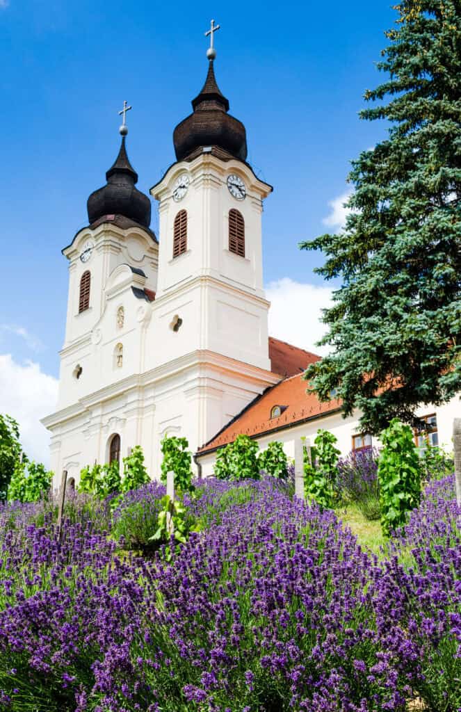 things to do in tihany