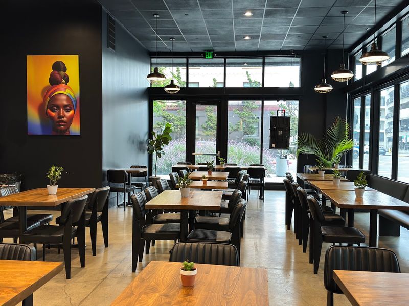 A Clean, Casual Room That Works For Solo Lunches And Big Groups A Clean, Casual Room That Works For Solo Lunches And Big Groups