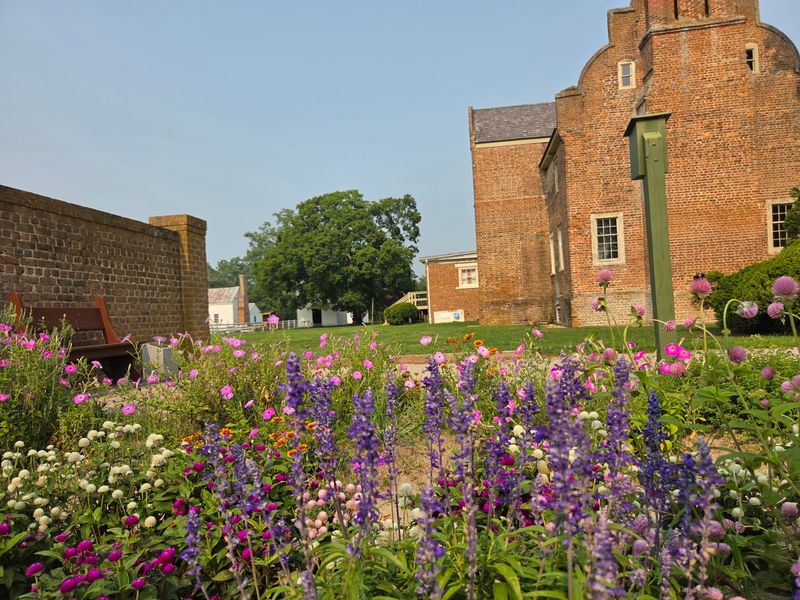 A Garden Rebuilt From Clues Buried in the Dirt