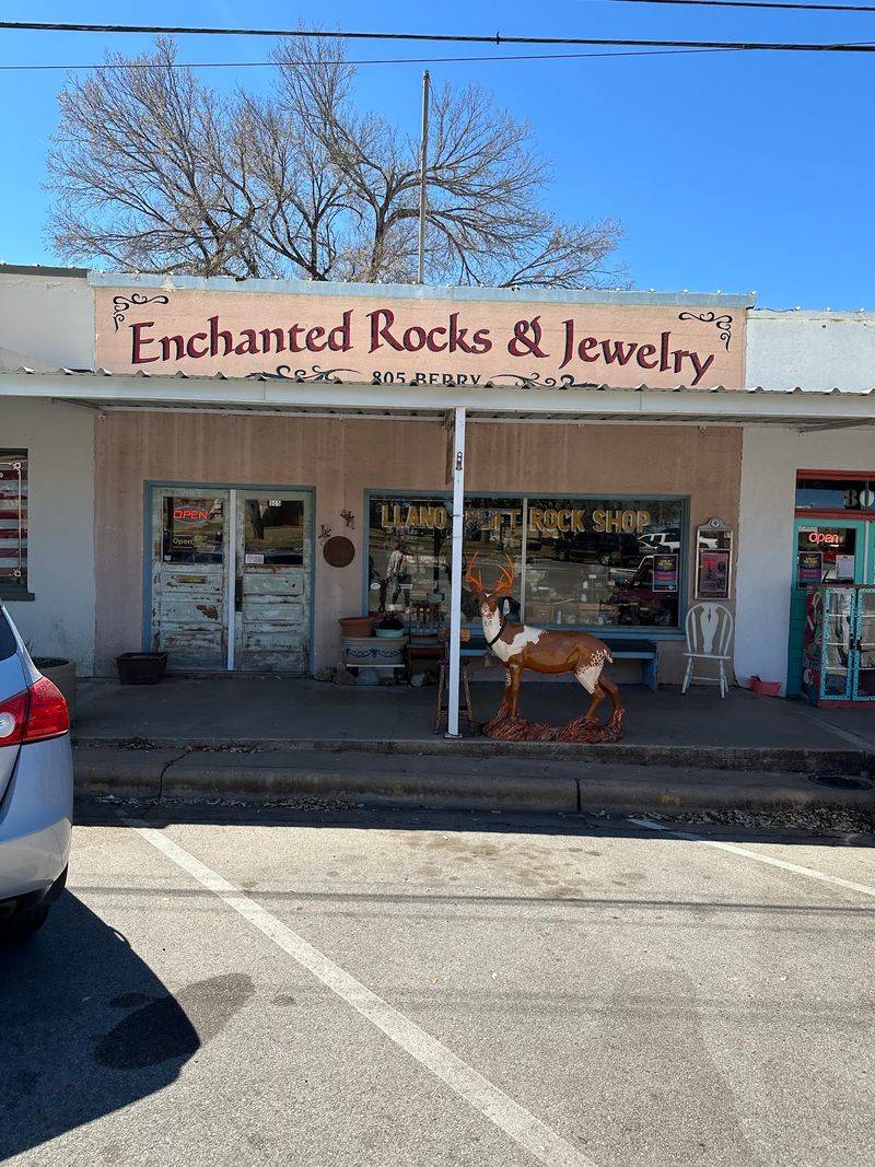 A Little Rock Shop on Berry Street A Little Rock Shop on Berry Street