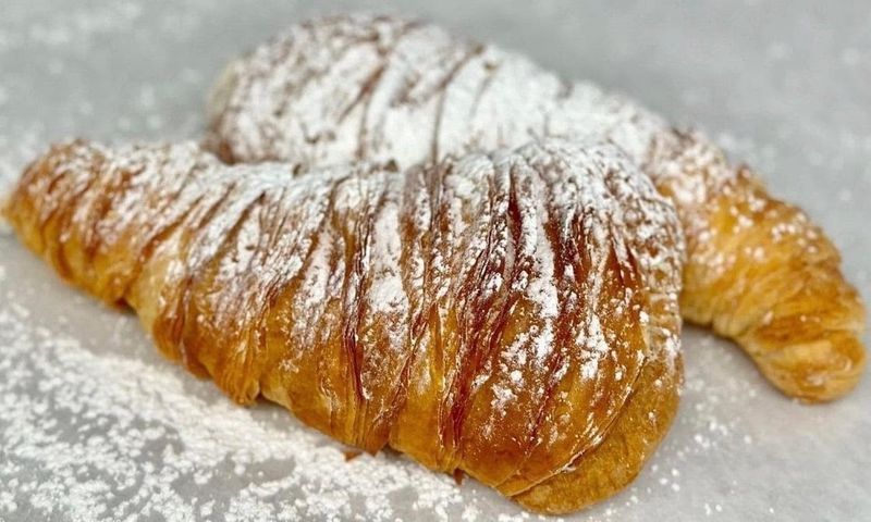 A Lobster Tail Worth Rearranging Your Weekend For A Lobster Tail Worth Rearranging Your Weekend For