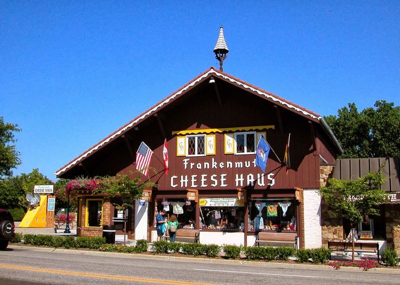 A Main Street Cheese Shop That Turns Quick Stops Into Long Visits A Main Street Cheese Shop That Turns Quick Stops Into Long Visits