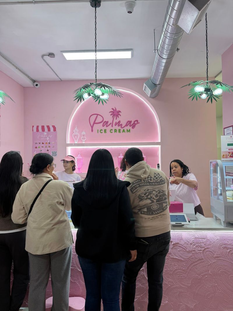 A Mother And Daughter Run The Whole Sweet Operation A Mother And Daughter Run The Whole Sweet Operation