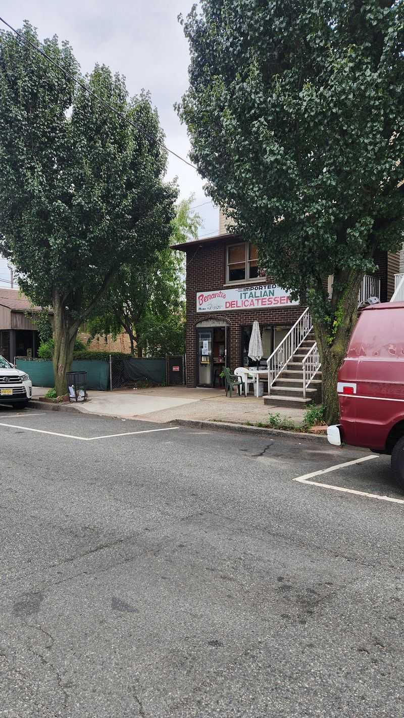A Neighborhood Staple That Chains Can't Copy A Neighborhood Staple That Chains Can't Copy