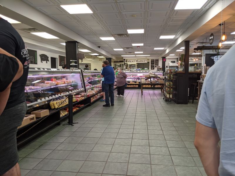 A Real Butcher Counter Where Lunch And Dinner Share One Address