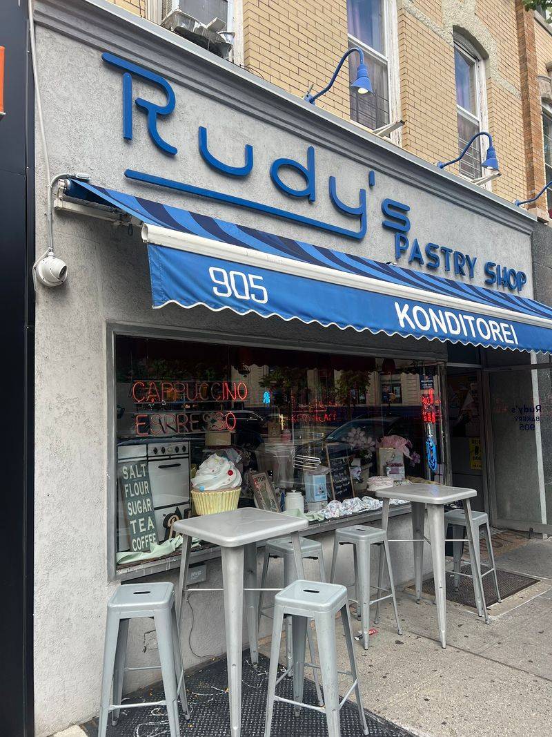 A Ridgewood Corner Where The Pastry Shop Never Left A Ridgewood Corner Where The Pastry Shop Never Left