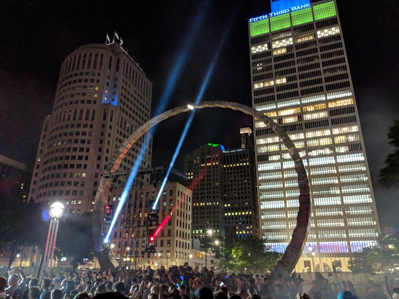 After Dark, The Party Moves Up To Midtown After Dark, The Party Moves Up To Midtown