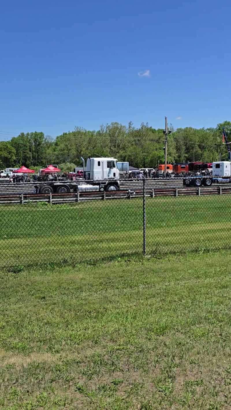 Big Rigs, Diesel Smoke and Swap Meet Treasures