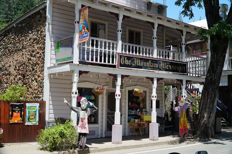 Boardwalks Built For Slow Strolls And Window Shopping