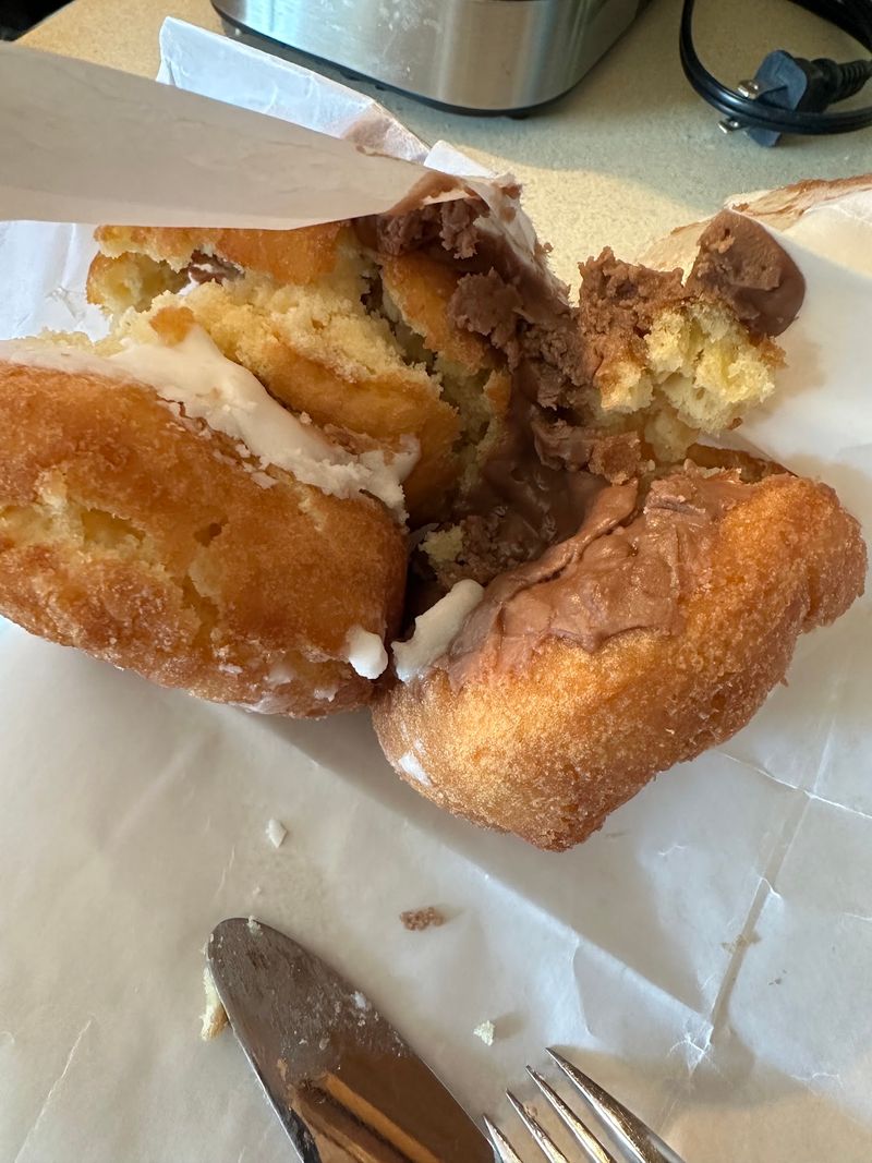 Boston Cream Fans Have Strong Opinions Here Boston Cream Fans Have Strong Opinions Here