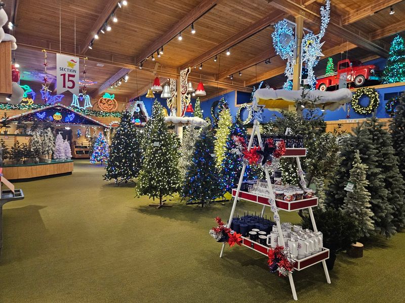 Bronner's Christmas Wonderland