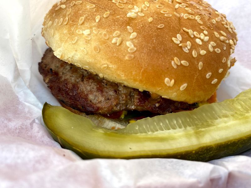 Burgers for the Non-Dog Crowd Burgers for the Non-Dog Crowd
