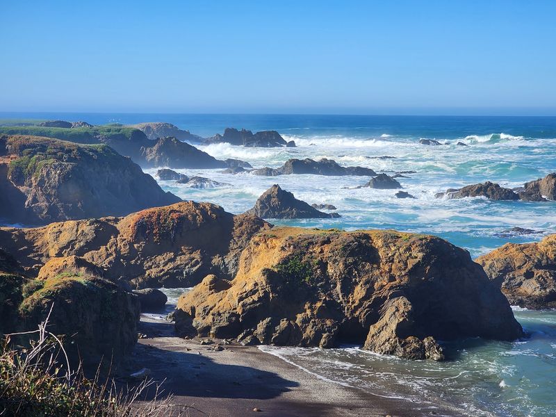 Cliffside Trails With Big Pacific Views Cliffside Trails With Big Pacific Views