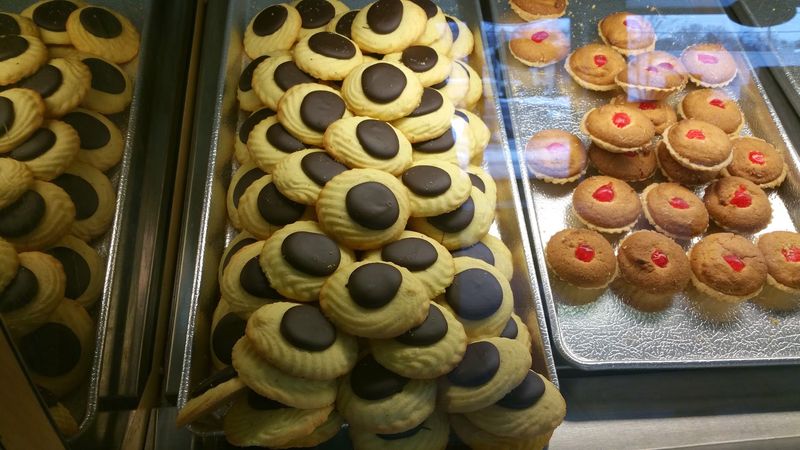 Cookie Trays That Make Any Visit Feel Like A Holiday Cookie Trays That Make Any Visit Feel Like A Holiday