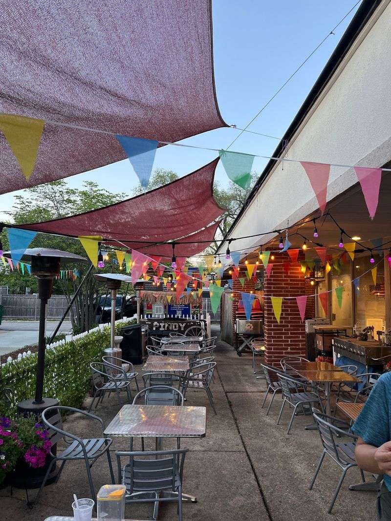 Cozy Decor, Outdoor Seats, and Who Feels at Home