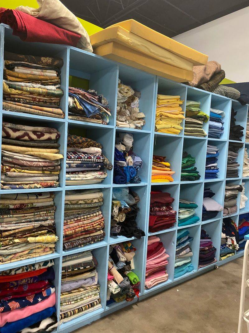 Fabric Finds Lean Bold, Big And Upholstery-Friendly