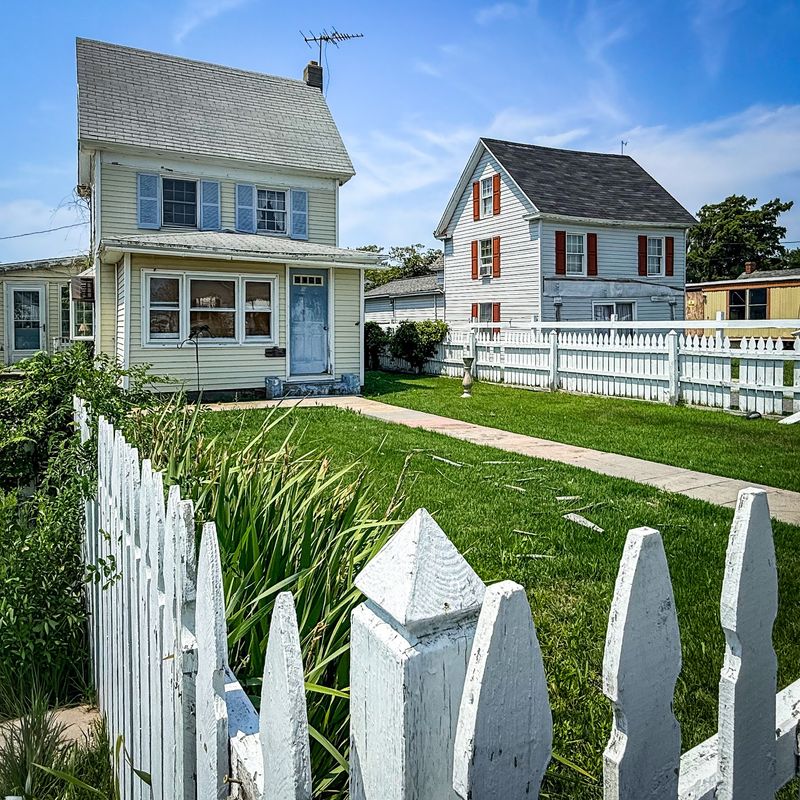 Ferries, Rentals, and Gingerbread Cottages for Staying Over Ferries, Rentals, and Gingerbread Cottages for Staying Over