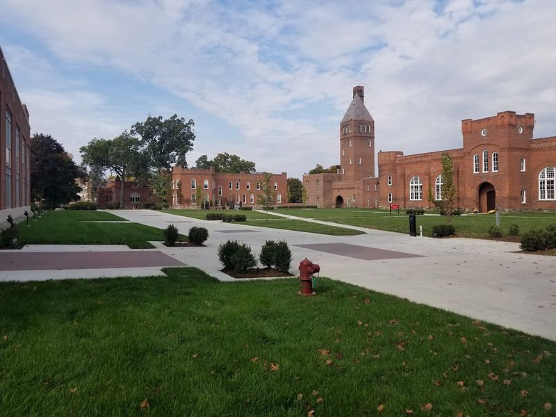 Finding Your Way Around A 32-Building Campus Finding Your Way Around A 32-Building Campus