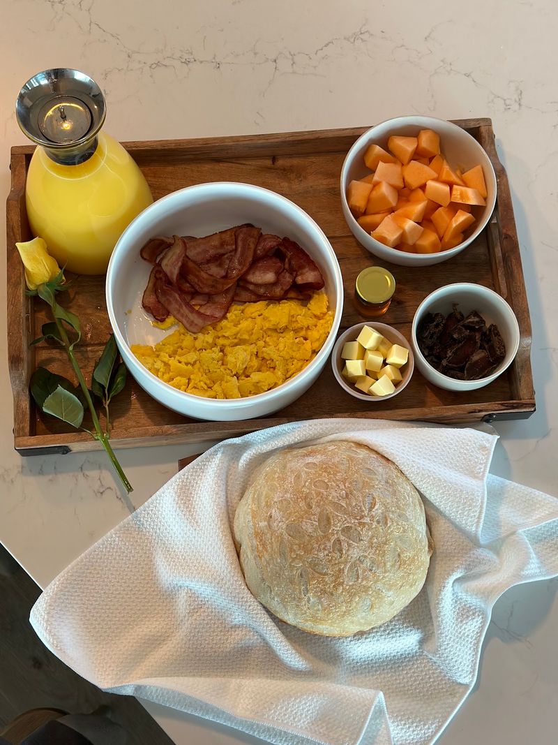 Flo Cafe and Farm-Fresh Plates