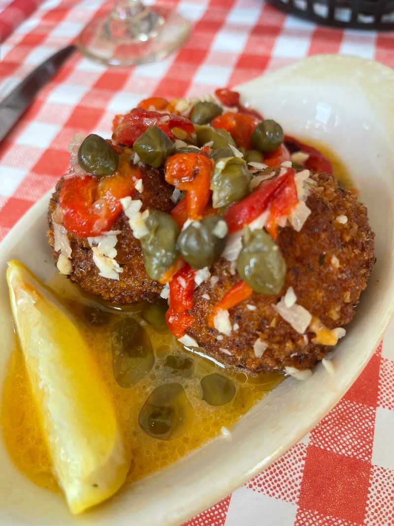 Flounder and Crab Cakes Carry the Classics Flounder and Crab Cakes Carry the Classics