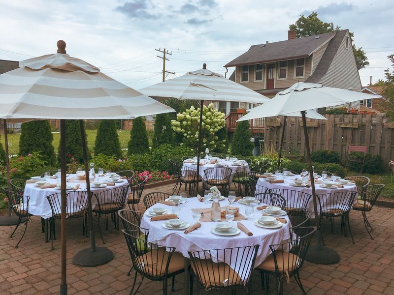 Garden Seating, Live Tunes And Feasts For A Crowd Garden Seating, Live Tunes And Feasts For A Crowd