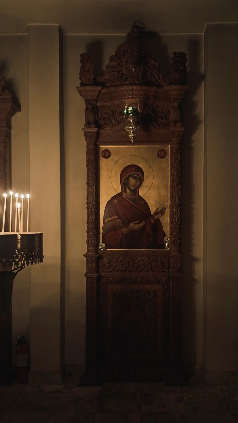 Gold Leaf Icons That Glow