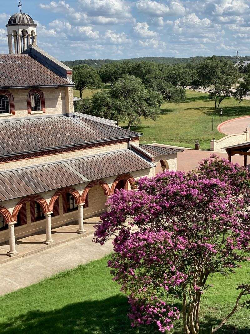 Grounds Kept Like a Fine Hotel