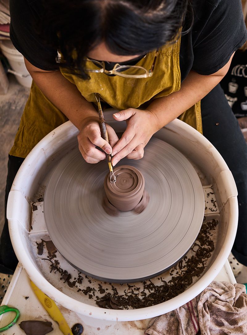 Hand / Thrown Pottery Studio Hand / Thrown Pottery Studio