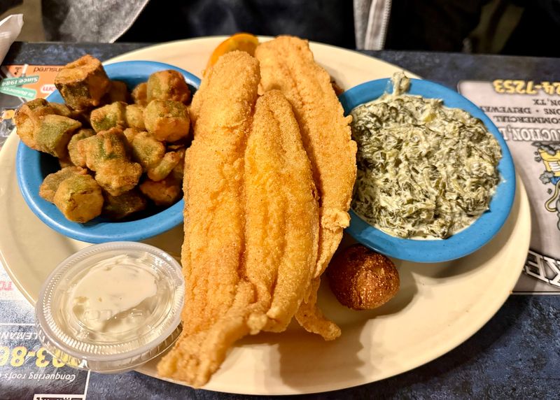 Huck's Catfish, Denison, TX