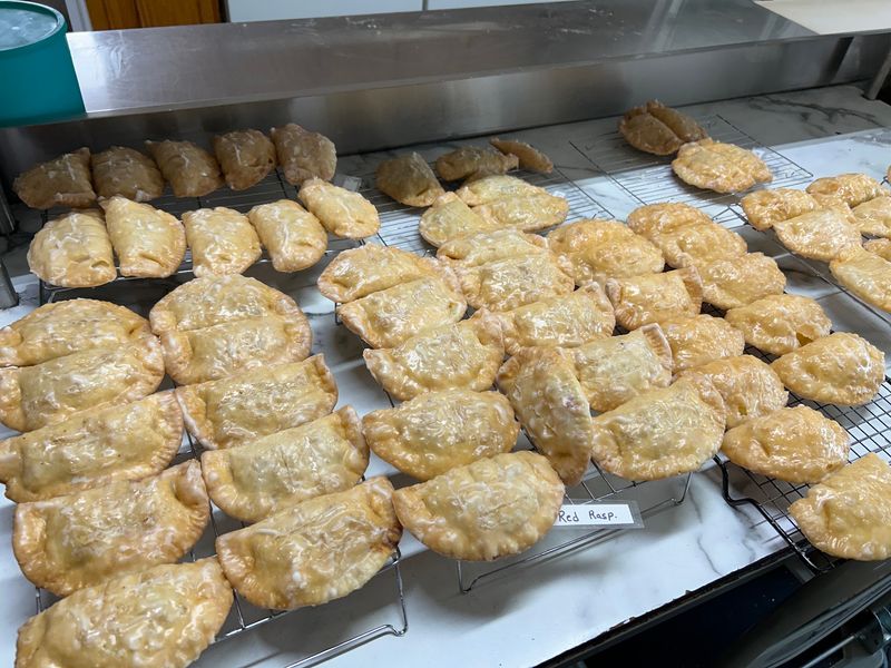 Lee's Bakery, Roseville, IL