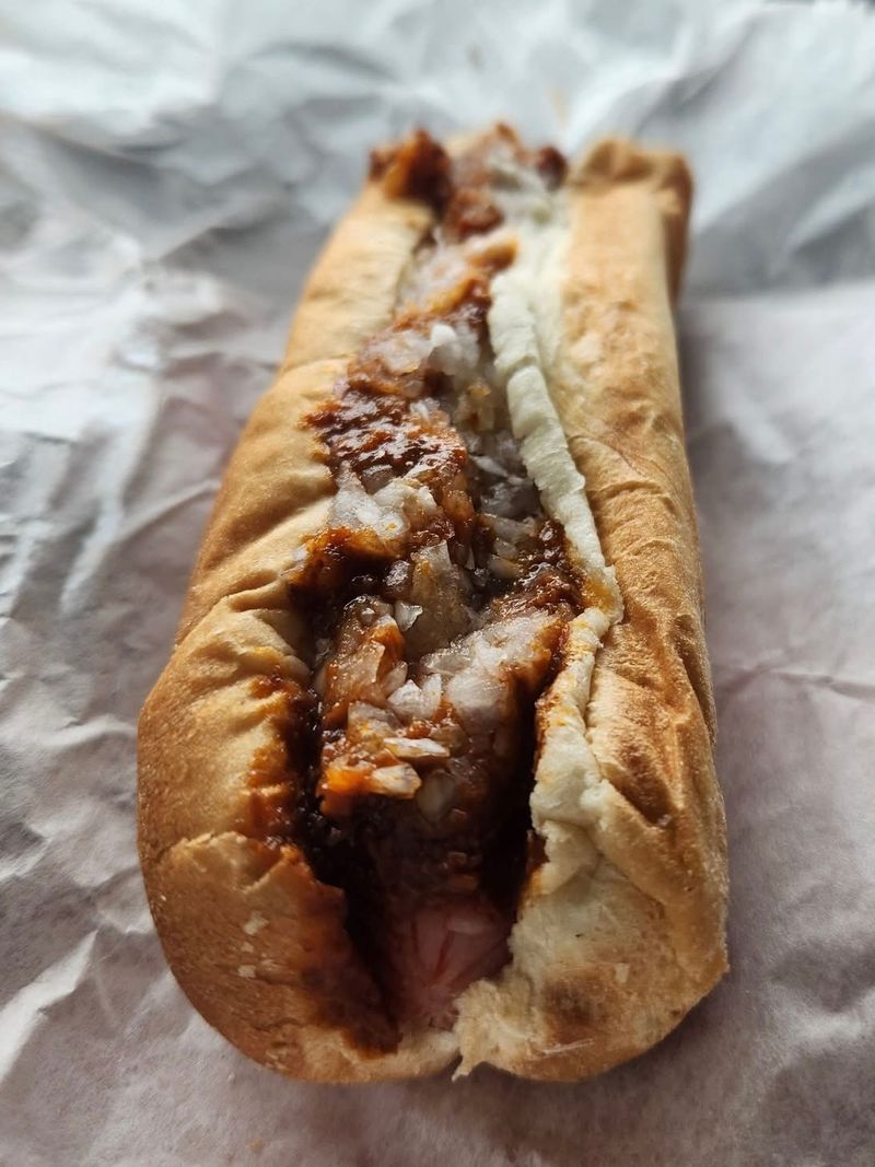 Loose Burgers And Funny Dogs On A Very Short Menu Loose Burgers And Funny Dogs On A Very Short Menu