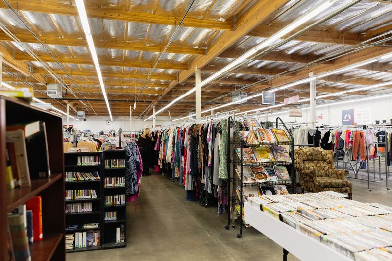 Mission Thrift - Sierra Mission Thrift - Sierra
