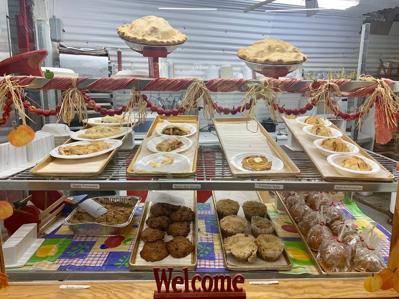 Pies, Cobblers, And Strudel From The Mini Bakery Pies, Cobblers, And Strudel From The Mini Bakery