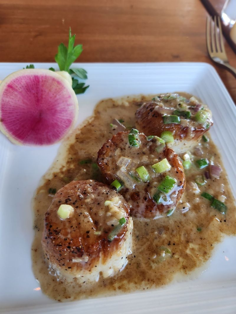 Plan Around Tuesdays, Waitlists, And Tight Parking