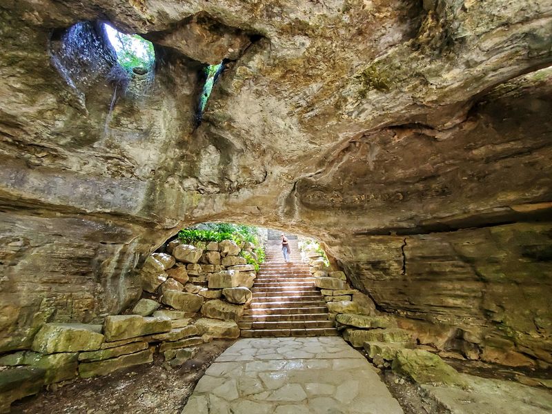Planning Your Visit: Hours, Steps, and Smart Timing