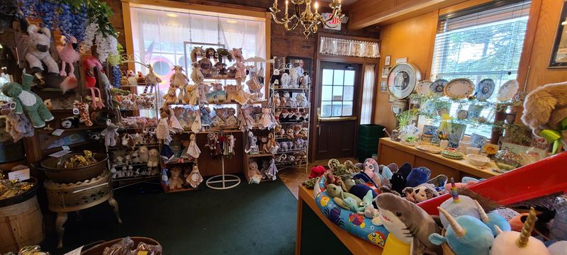 Plush Pals And Free Gift Wrapping For Easy Presents