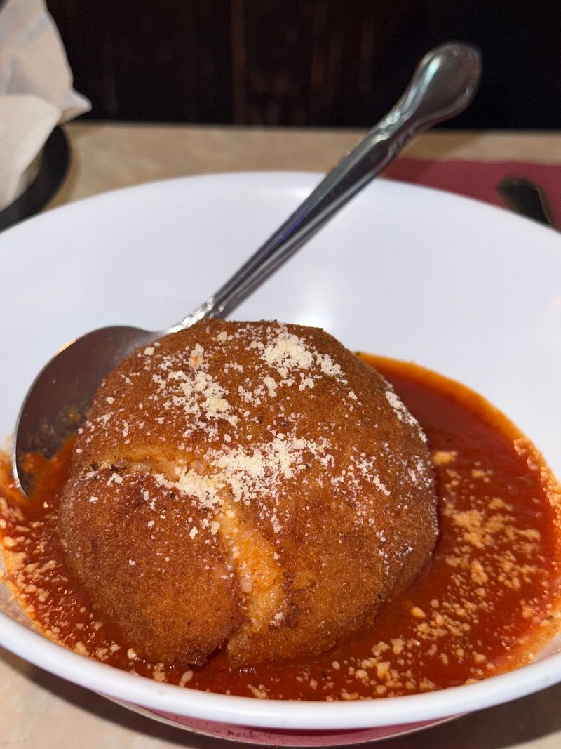Rice Balls, Mussels, and a Menu That Goes Way Beyond Pizza Rice Balls, Mussels, and a Menu That Goes Way Beyond Pizza