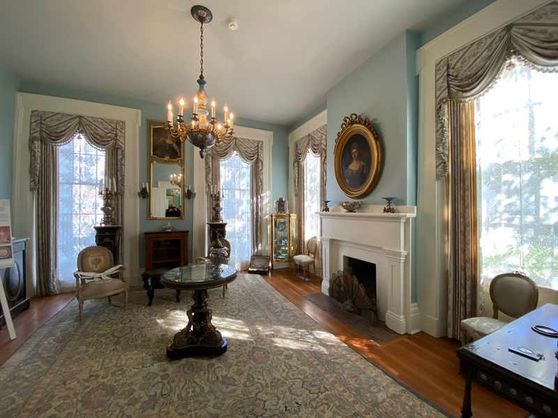 Rooms Furnished the Old-Fashioned Way Rooms Furnished the Old-Fashioned Way