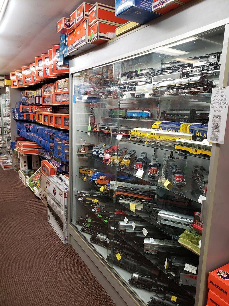 Shelves Stacked For N, HO, O, And G Scale Fans Shelves Stacked For N, HO, O, And G Scale Fans