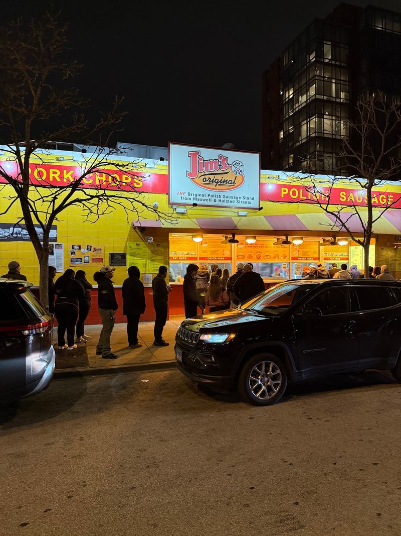 Standing Room, Fast Lines, and a Late-Night Crowd Standing Room, Fast Lines, and a Late-Night Crowd