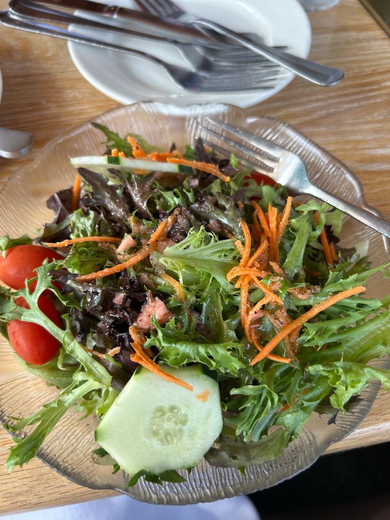 That Salad Bar Gets A Surprising Amount Of Attention That Salad Bar Gets A Surprising Amount Of Attention