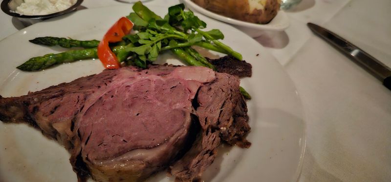 The Prime Rib That Keeps Families Coming Back The Prime Rib That Keeps Families Coming Back