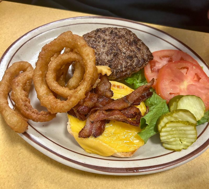 Those Famous Onion Rings Earn Their Bragging Rights Those Famous Onion Rings Earn Their Bragging Rights