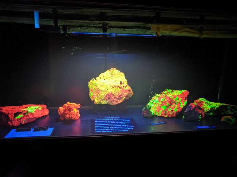 Thousands Of Glowing Minerals Hide In A Small Back Room