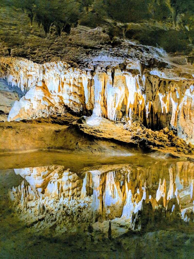 Underground Water That Doubles as a Mirror Underground Water That Doubles as a Mirror