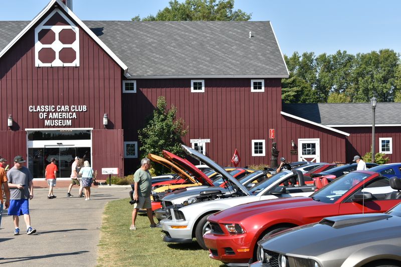 Wednesday Nights Belong To The Cruise-In Crowd
