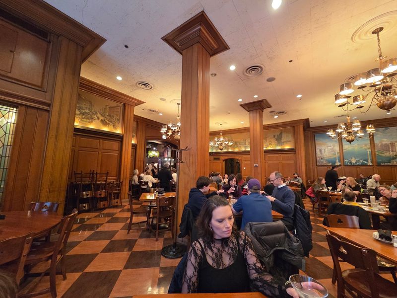 Who Will Love a Meal Here