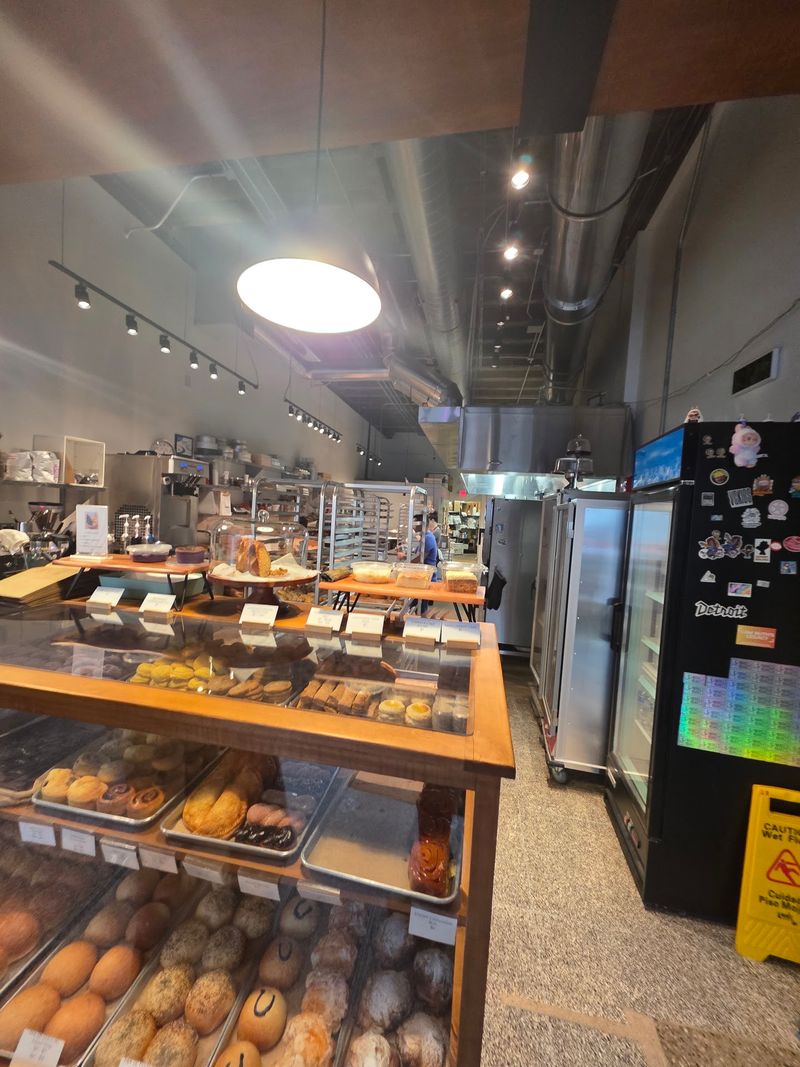 Why This Purple Pit Stop Earns A Detroit Detour