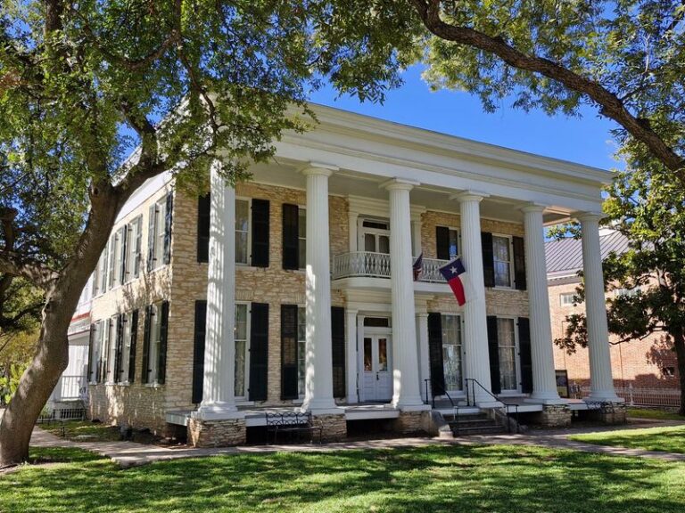 This Texas Victorian Mansion Still Has Its Original 1890s Furniture Right Where The Family Left It